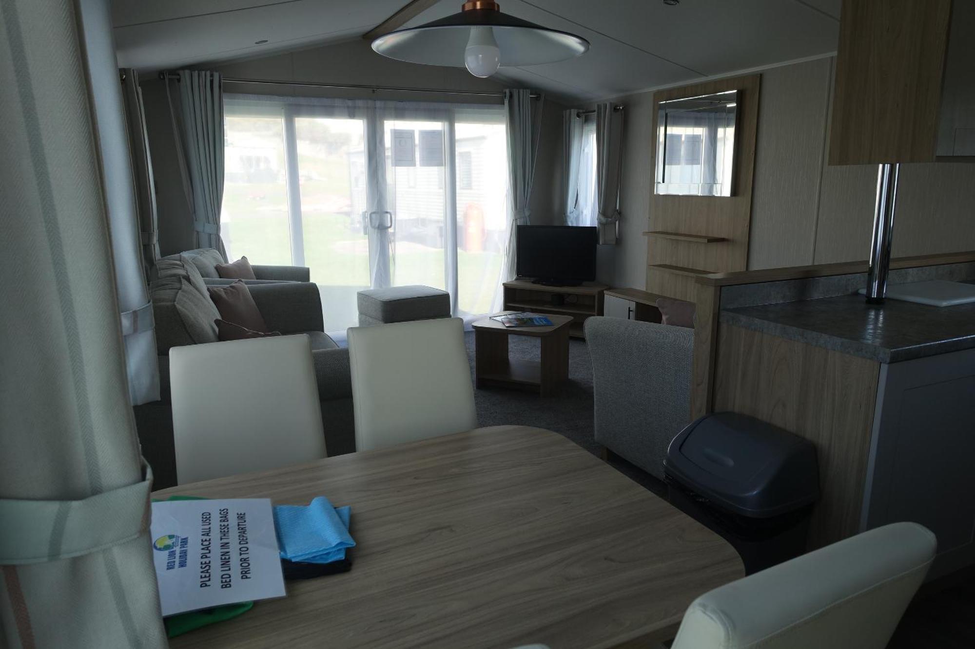 Red Lion Holiday Park อาร์บรอท ภายนอก รูปภาพ